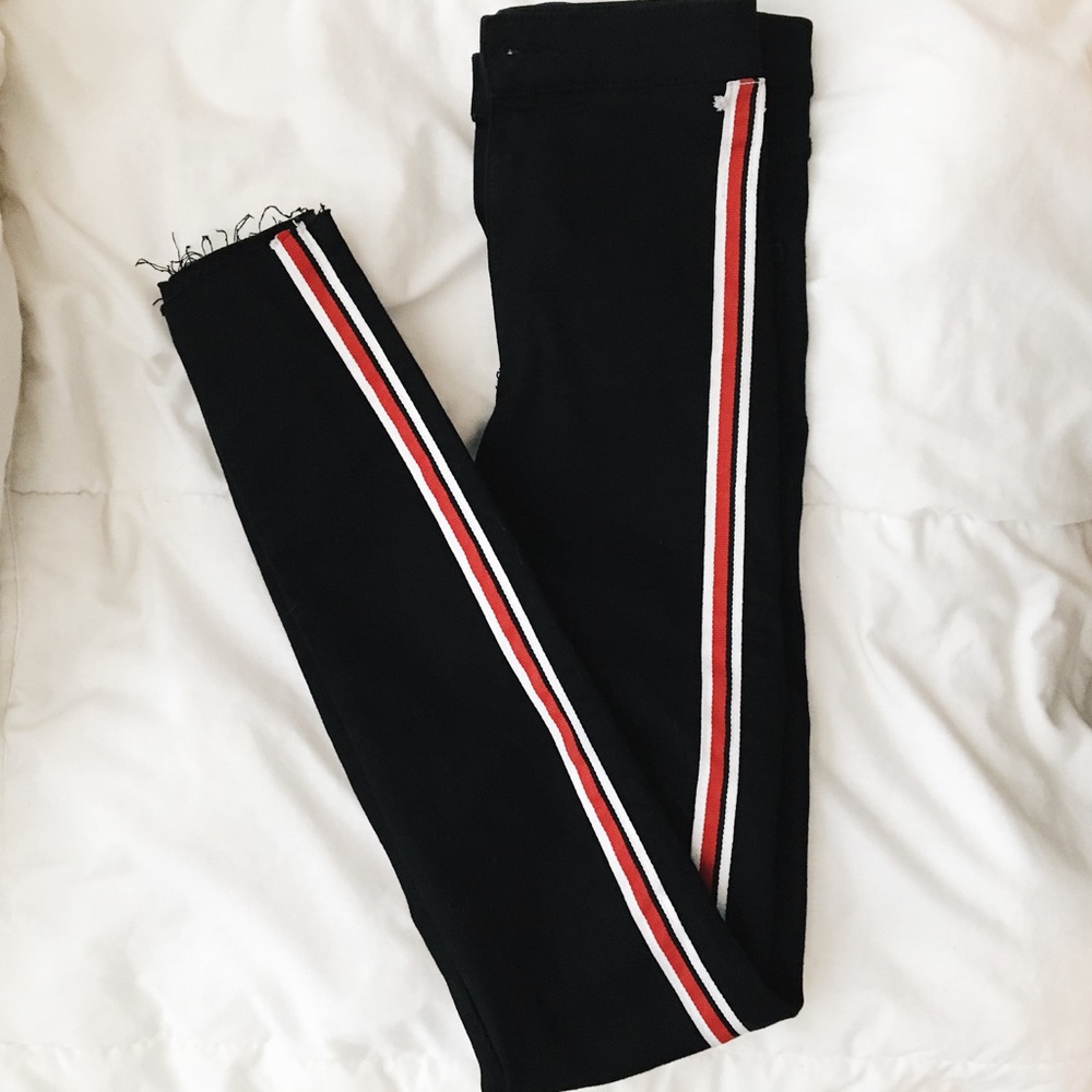 Zara Sport Stripe Jegging